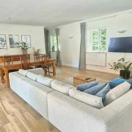 In Danmark- Agernaesgaard